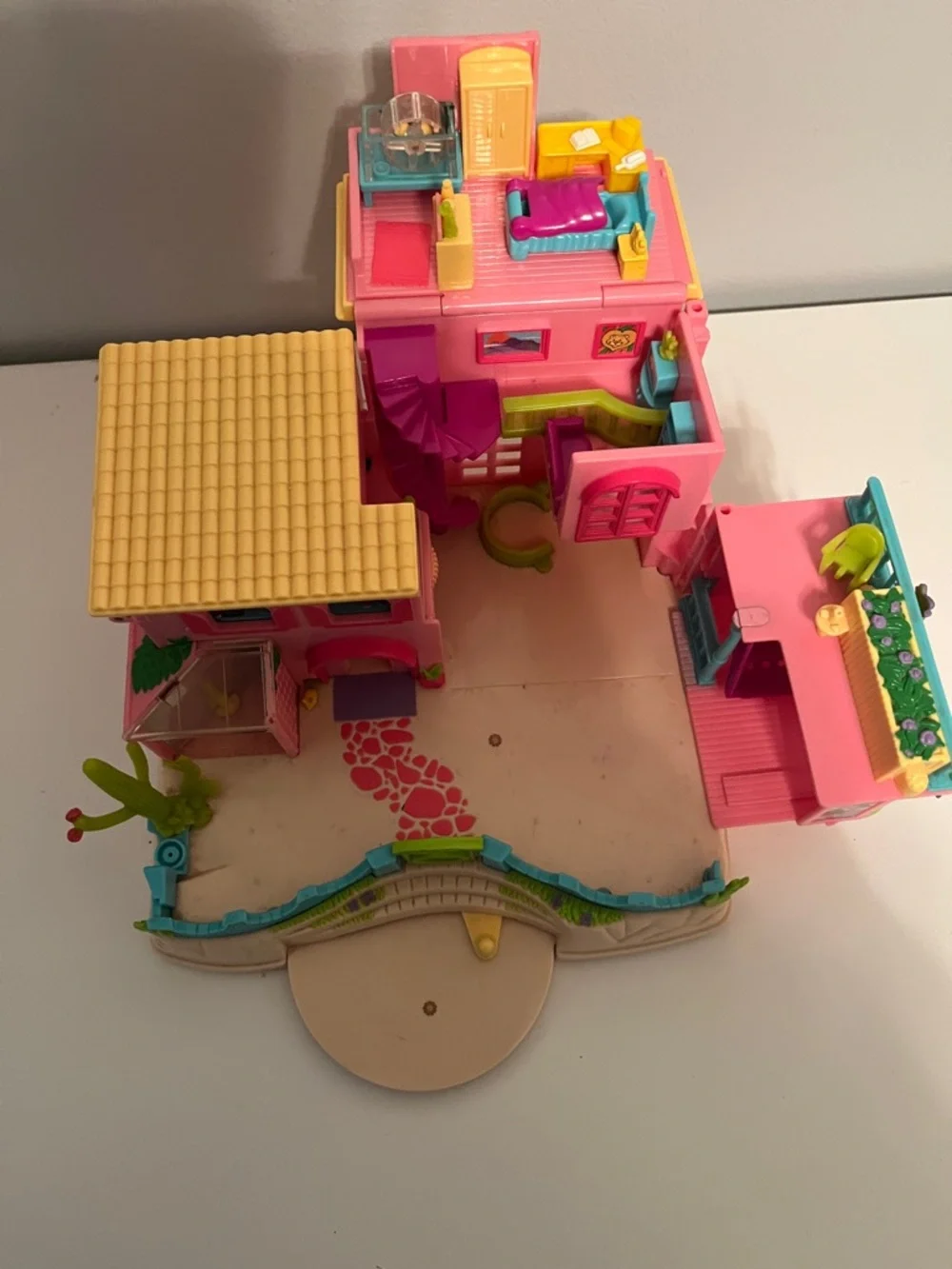 Vintage Polly Pocket Petland player toys